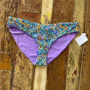 SUNSETS Hannah Paisley Fields Floral Purple Reversible Bikini Bottom | Large
